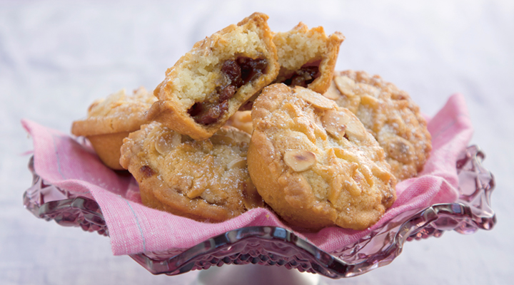 Easy Frangipane Topped Mince Pies - Easy Peasy Foodie