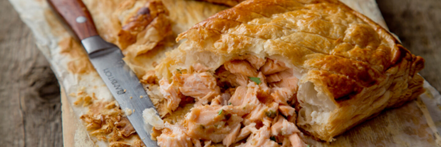 Baked salmon puff pastry recipe