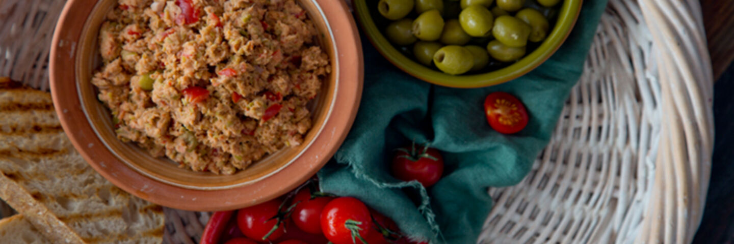 Tuna tomato olive spread recipe