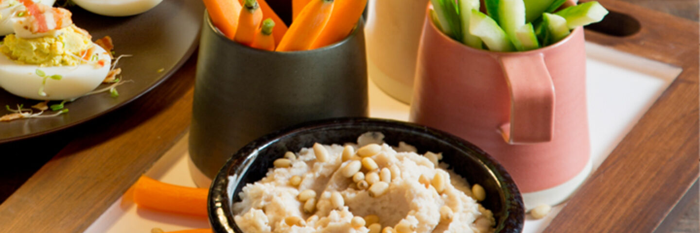 Roast Garlic and Butter Bean Dip with Crunchy Veg 