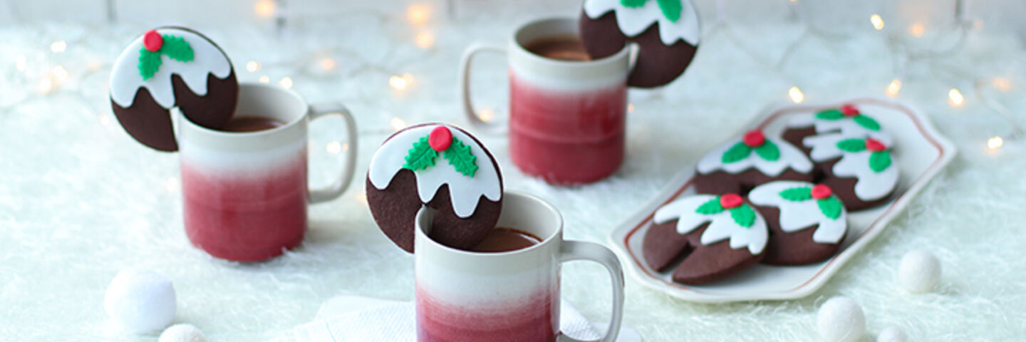 Christmas pudding hot chocolate cookie