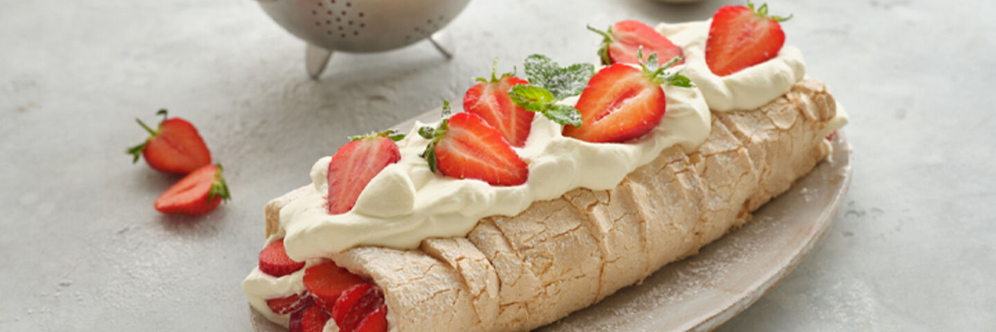 Rolled Pavlova with Strawberries & Cream - SuperValu