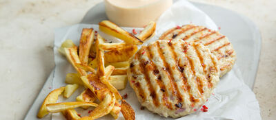 Turkey burger & parsnip chips