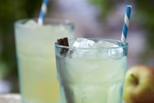 Spiced Apple Mocktail