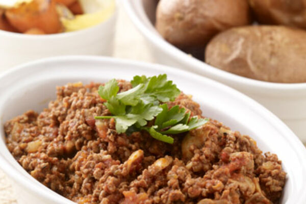 Baked Potatoes with Chilli Beef and Oven Roasted Carrots and Onions