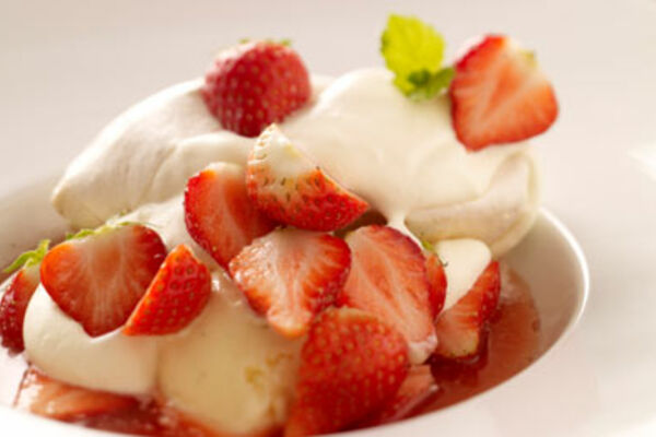 Pavlova With Vanilla Ice Cream, Champagne & Strawberry Consommé