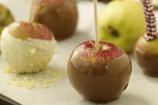Devilishly Dipped Chocolate Apples