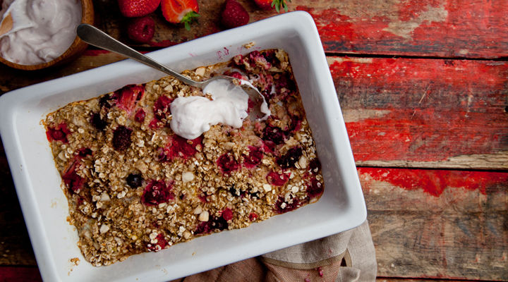 Mixed berry oat crumble recipe