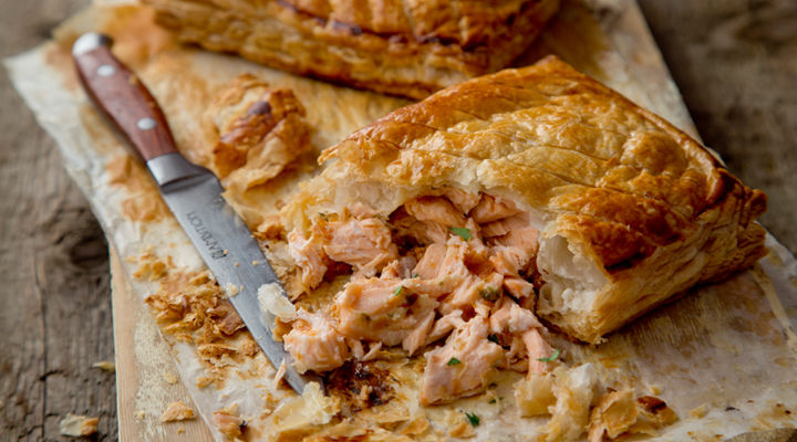 Baked salmon puff pastry recipe