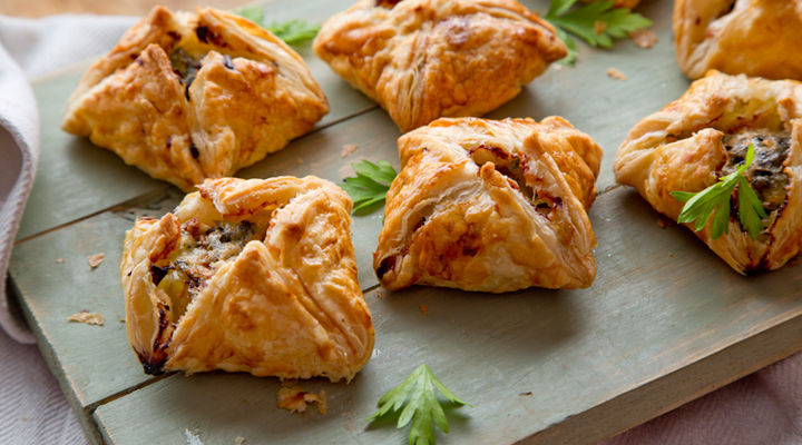 Black pudding leek apple gorgonzola parcel recipe