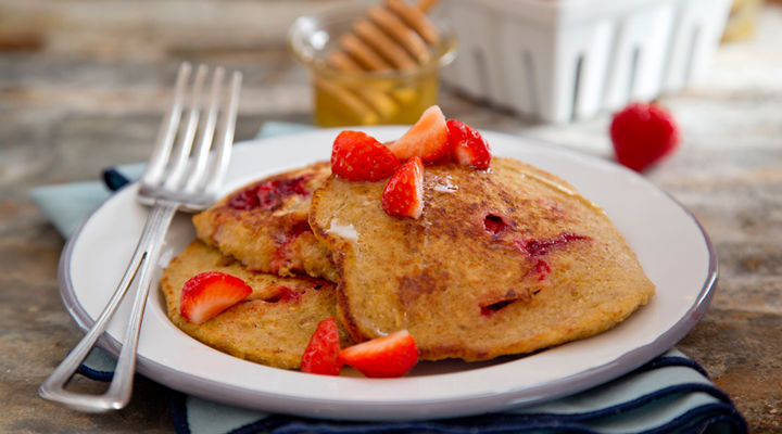 Banana berry pancakes recipe