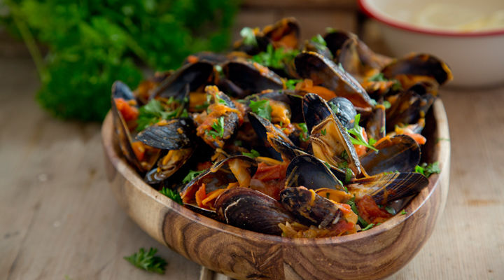 Spicy mussels hot pot recipe