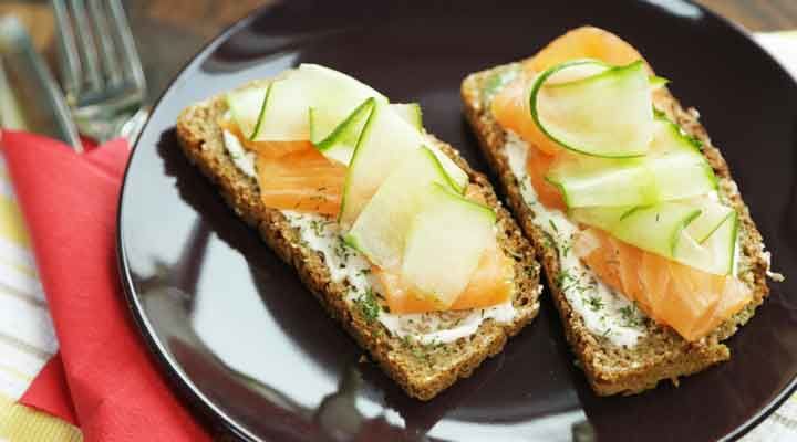 Open salmon sandwich recipe