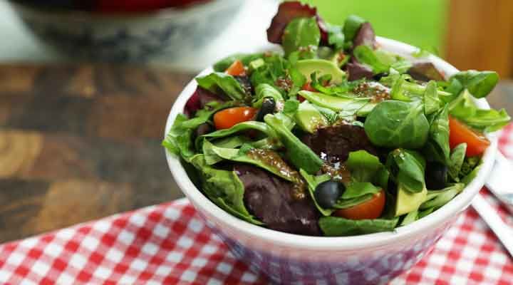 Tomato and avocado salad recipe