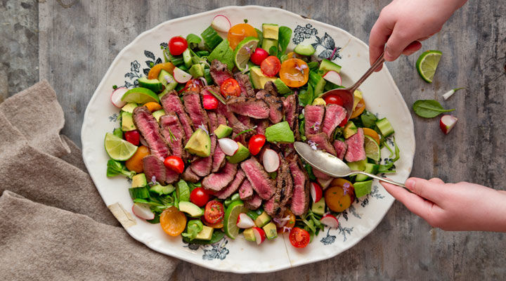 Steak and apricot salad