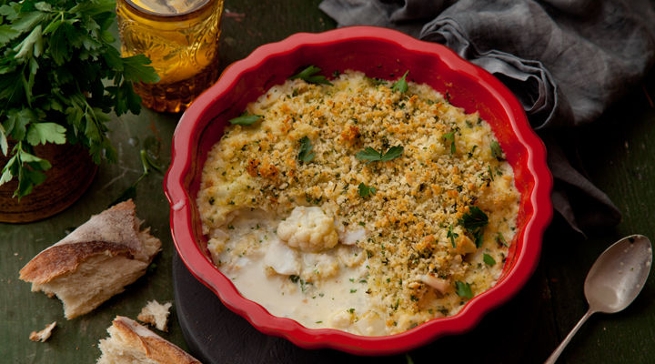 Cod cauliflower and cheddar cheese crumble