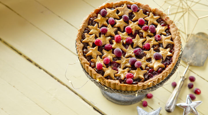 Sharon Magical mince pie with cranberries and cinnamonU52B9613 1