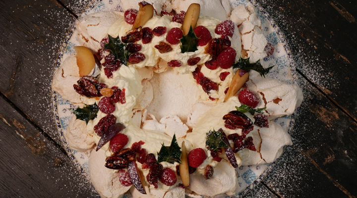Pavlova wreath recipe