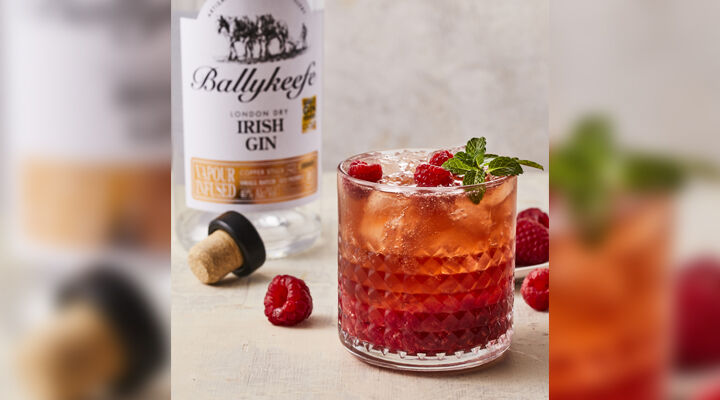 Summer bramble cocktail