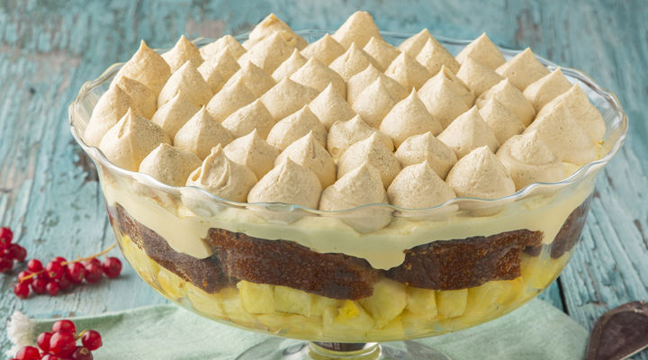 Caribbean Christmas trifle with ginger cake & pineapple