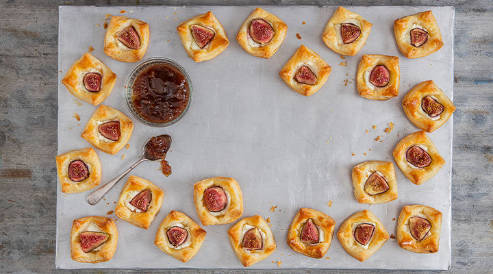 Fig & goat’s cheese puffs