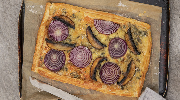 Puff pastry pizza