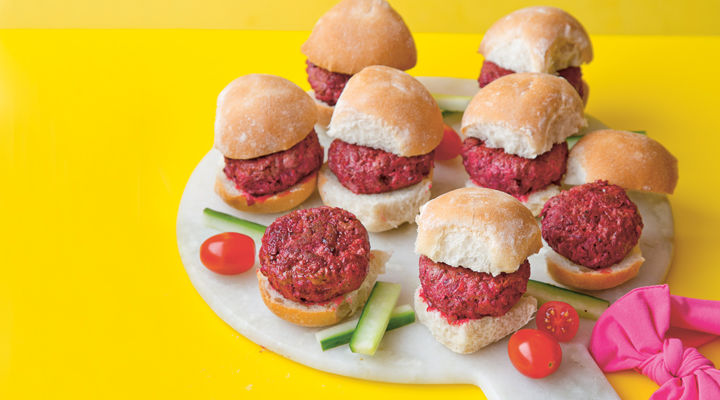 Beetroot mini burgers