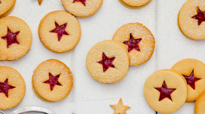 Festive jammy dodgers