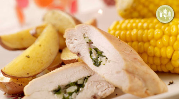 Garlic Chicken Fillets, Black Pepper Potato Wedges, Buttered Corn On the Cob