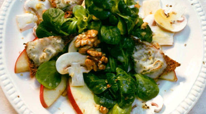 Italian Pear & Blue Cheese Salad