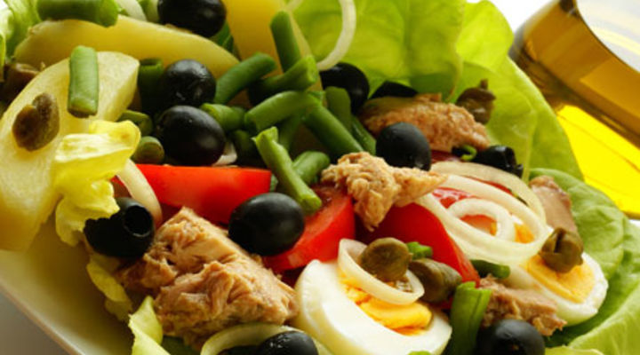 Hearty Winter Tuna Niçoise Salad