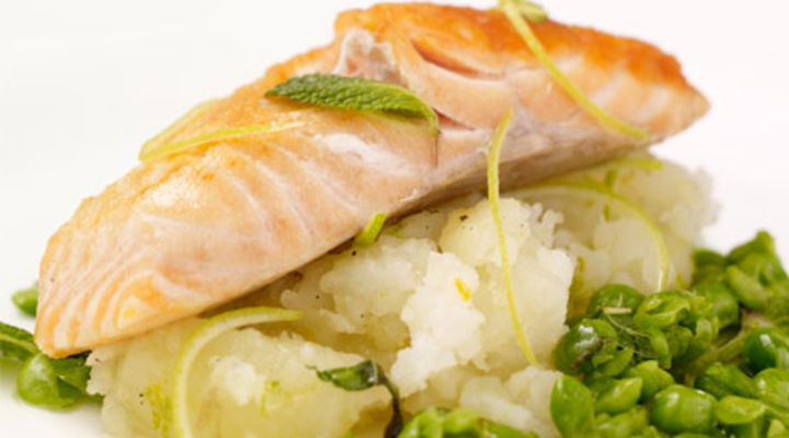 Pan-Fried Salmon with minted Garden Peas and crushed Potatoes