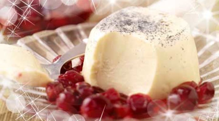 Vanilla Panna Cotta with Cranberry Compote