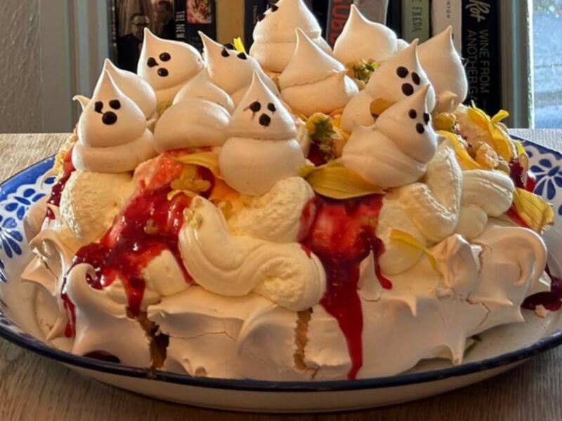 Jess  Spooky Pavlova