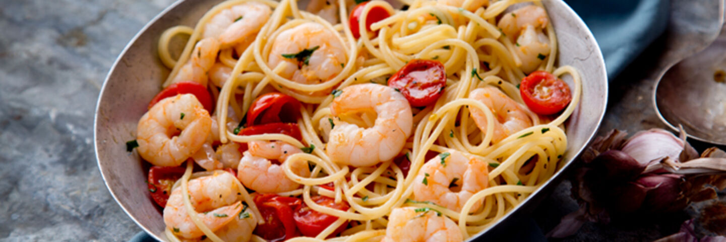 Spaghetti prawns cherry tomatoes recipe
