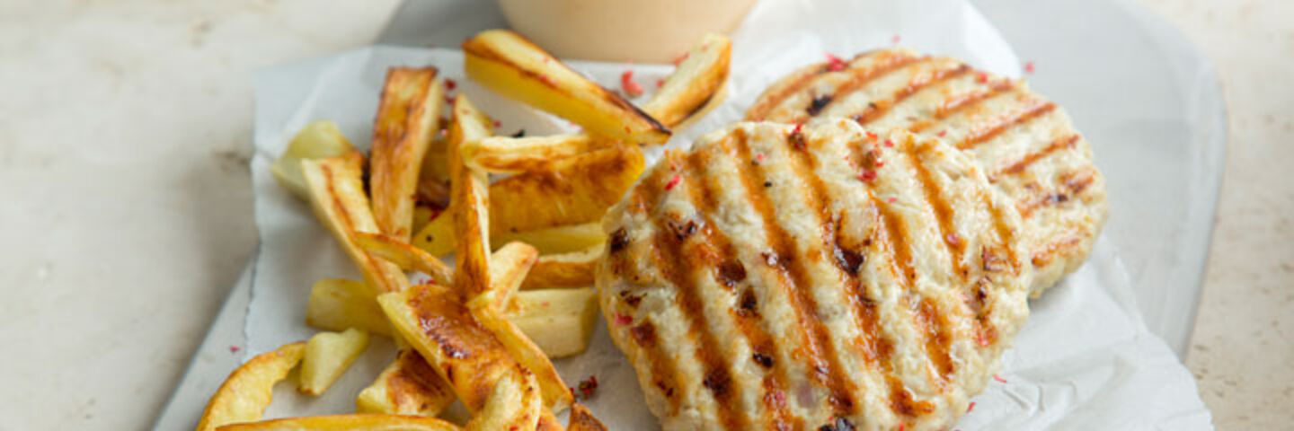Turkey burger & parsnip chips