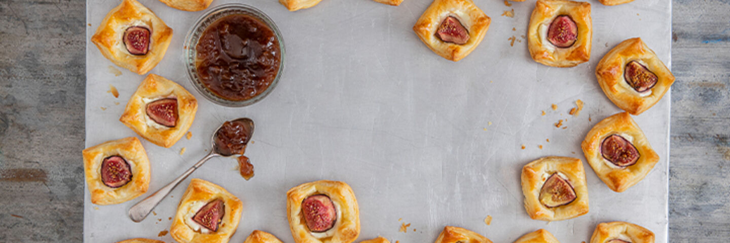 Fig & goat’s cheese puffs
