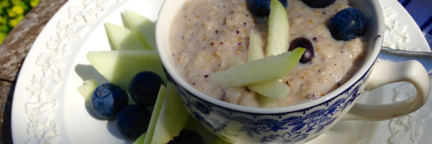 Apple & Blueberry Porridge