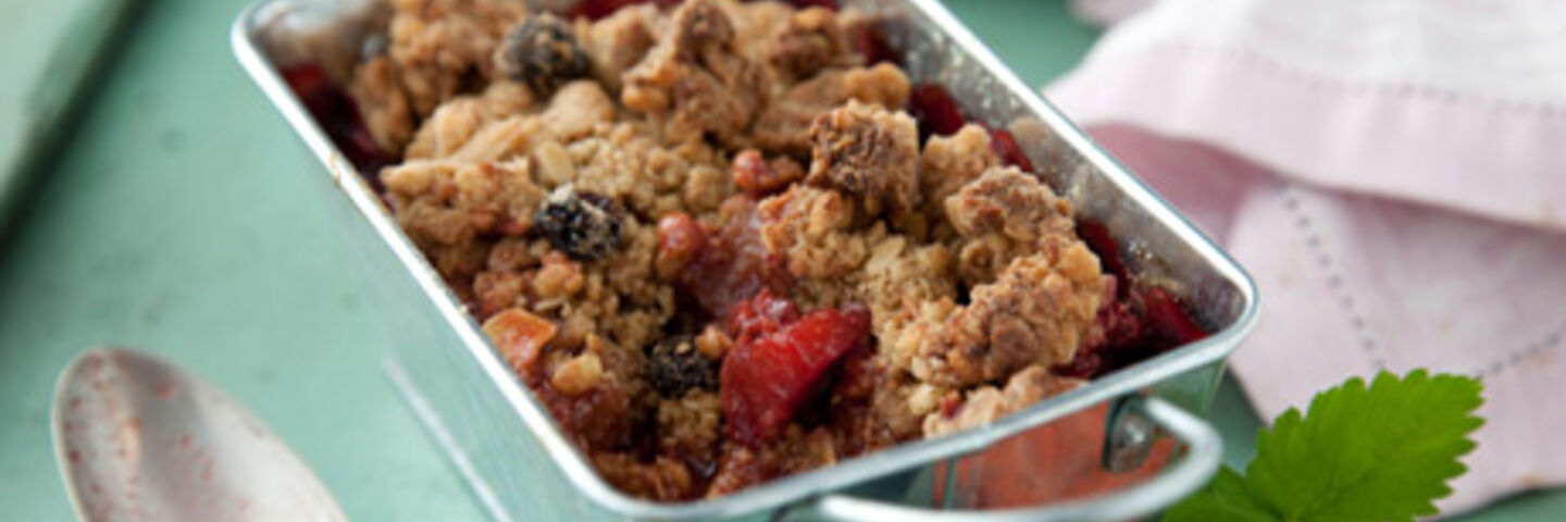 Apple & Mixed Berry O'Donnell's Granola Crumble