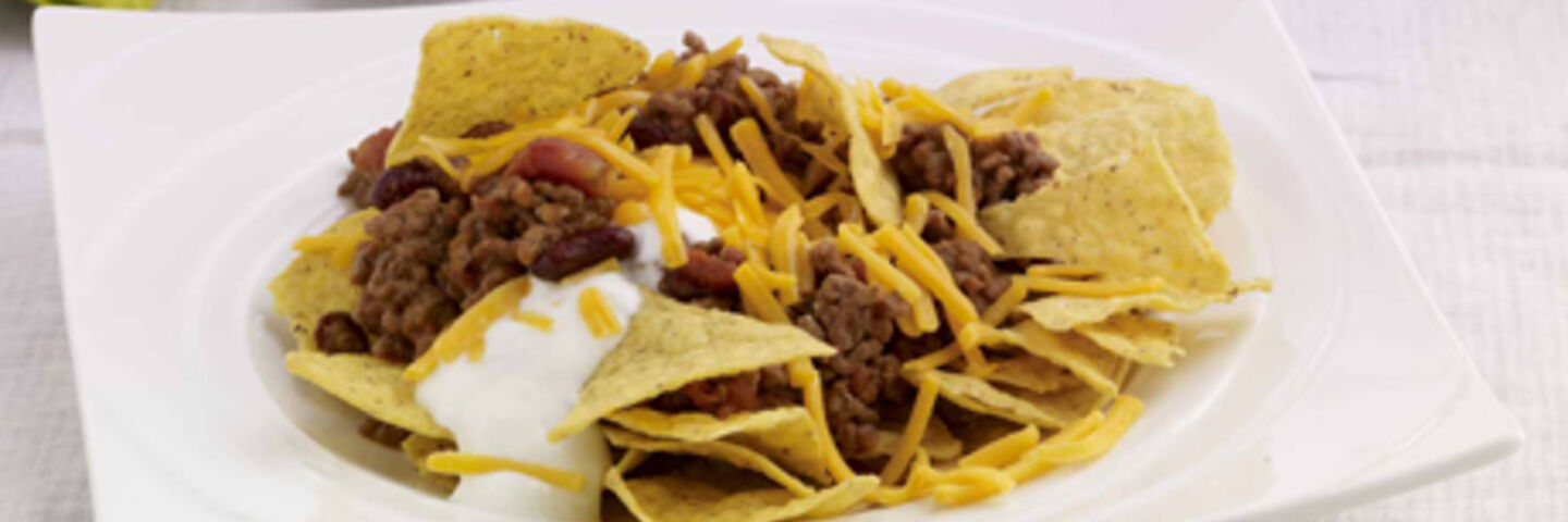 Chilli Beef with Cheese and Tortilla Chips
