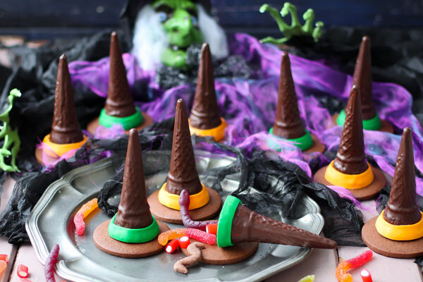 SuperValu Sharon Hearne-Smith Halloween Witches Hats