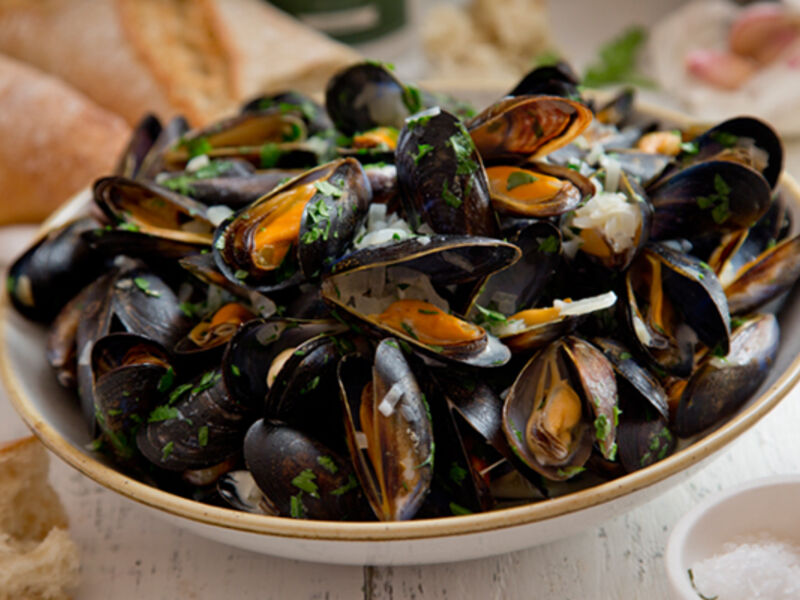 Steamed mussels white wine recipe