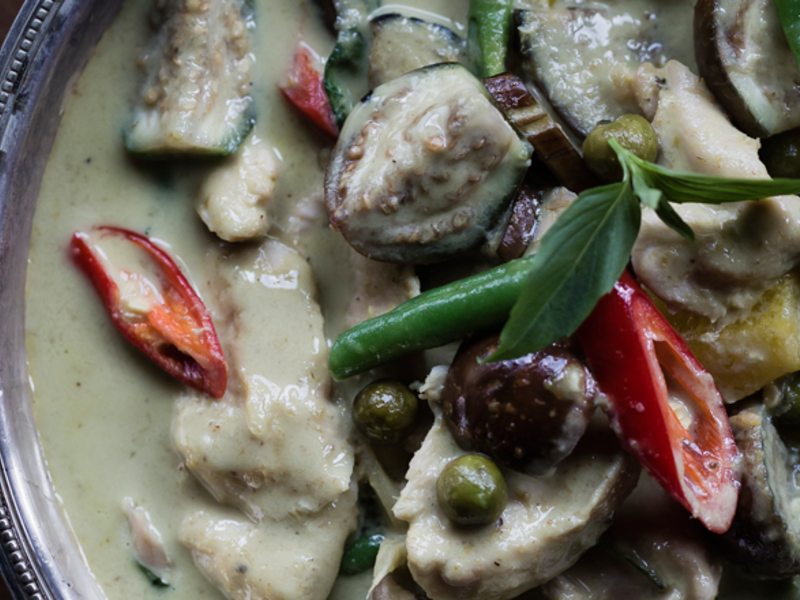 Green chicken curry