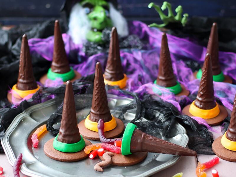SuperValu Sharon Hearne-Smith Halloween Witches Hats